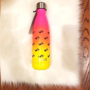 Swell limited edition 17oz Curtis Kulig bottle